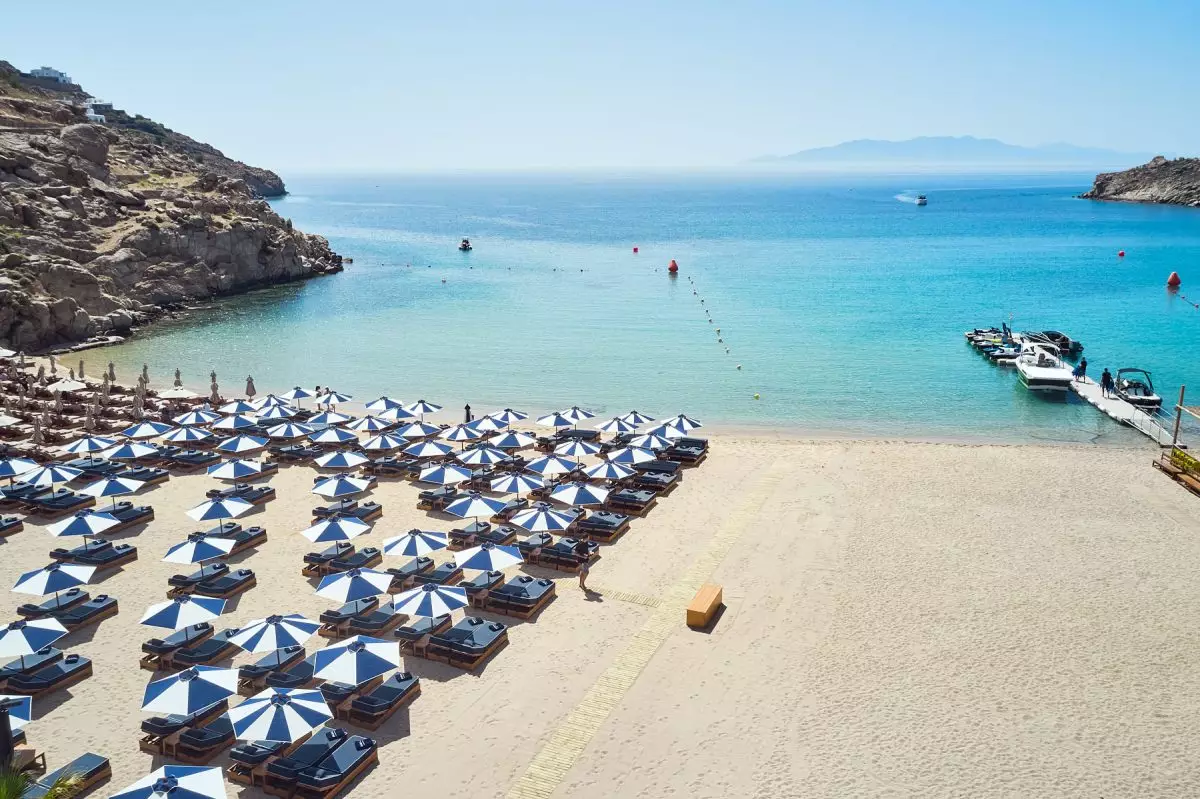 Paraj Mykonos, the ultimate luxury destination for relaxation and style