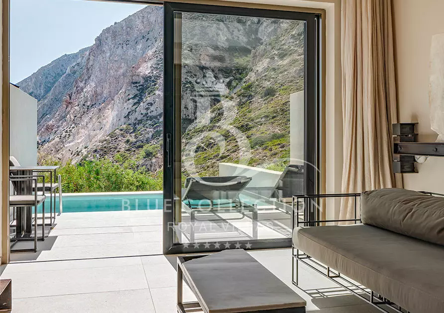 Luxury Modern Loft for Rent in Milos – Greece | REF: 180413158 | CODE: MLV-6 | Private Pool | Mountain View | Sleeps 2 | 1 Bedroom | 1 Bathroom