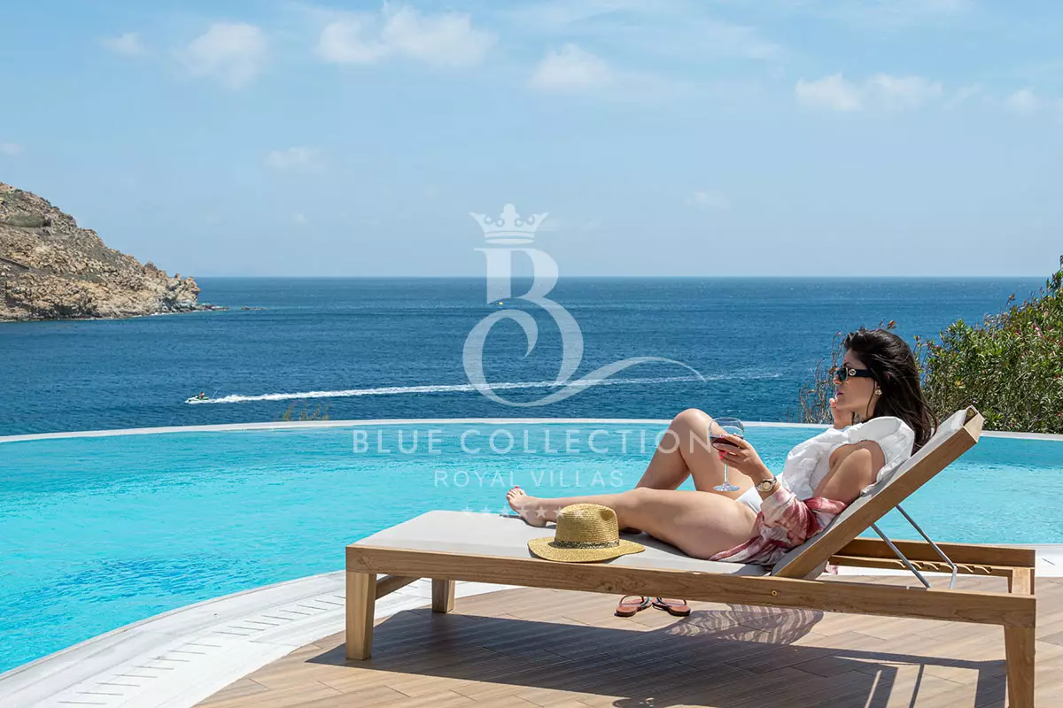 Luxury Villa for Rent in Mykonos – Greece | Super Paradise | REF: 180413159 | CODE: SPC-6 | Private Infinity Pool | Sea View | Sleeps 6 | 3 Bedrooms | 3 Bathrooms