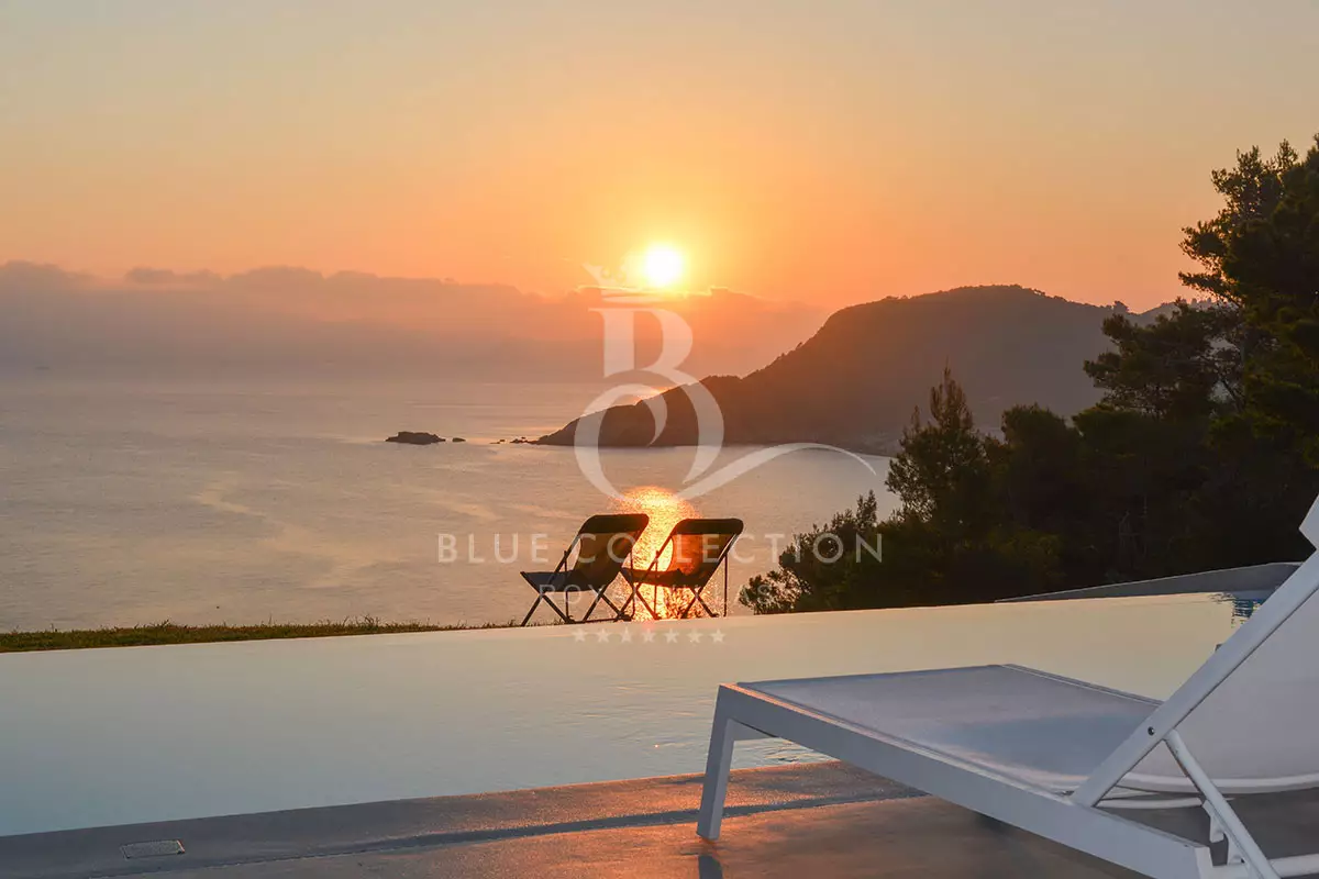 Private Villa for Rent in Skiathos – Greece | REF: 180413155 | CODE: VSK-14 | Private Infinity Pool | Sea View 